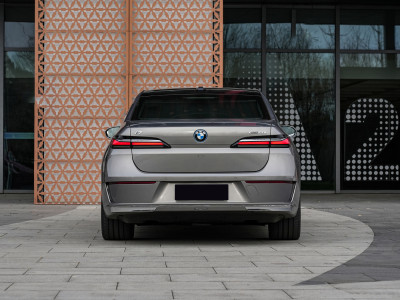 BMW i7  Фото №5